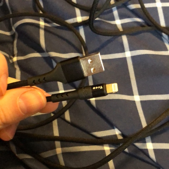 9’ heavy duty lightning cable - Picture 2 of 3